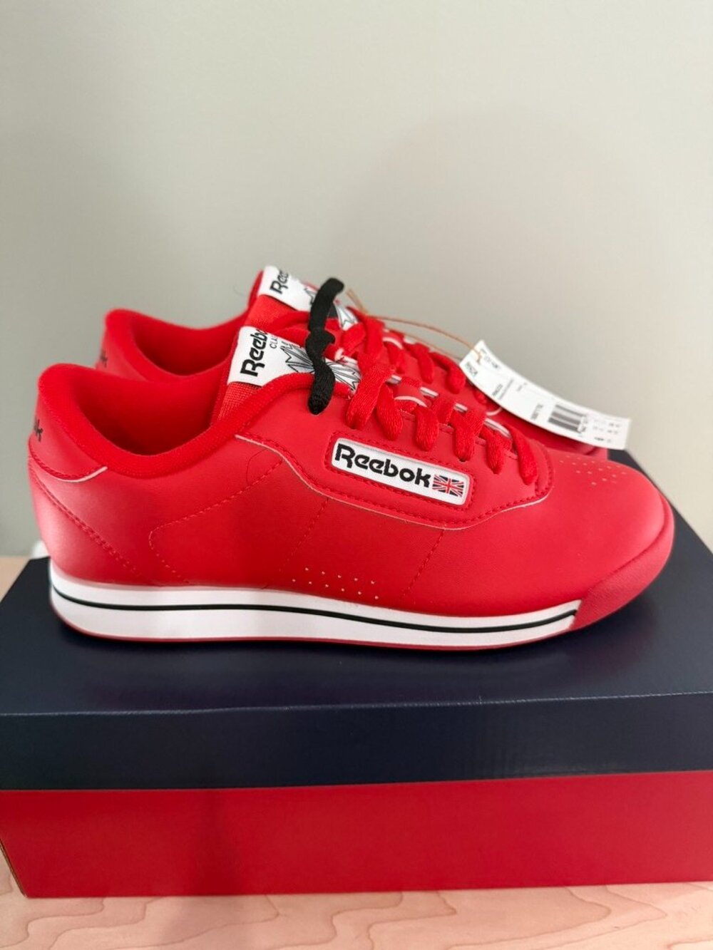 Reebok Princess Red Sneakers NWT Women's Size 6 Classic Retro Tennis Shoes